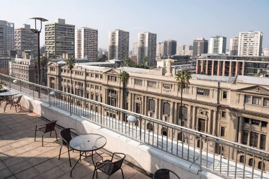 Apartamento En El Corazon De Lastarria. Con Estacionamiento