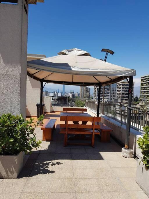 Apartamento En El Corazon De Lastarria. Con Estacionamiento *